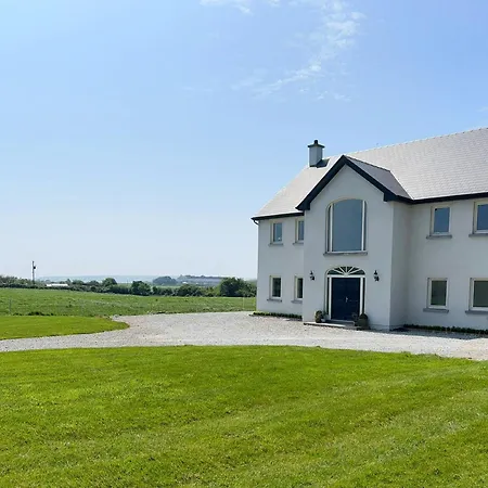 בית כפרי Eastbury House Near Garryvoe & Ballymaloe House קורק