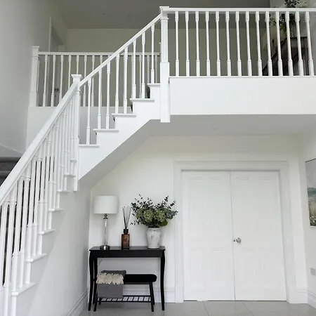 Eastbury House Near Garryvoe & Ballymaloe House * Cork